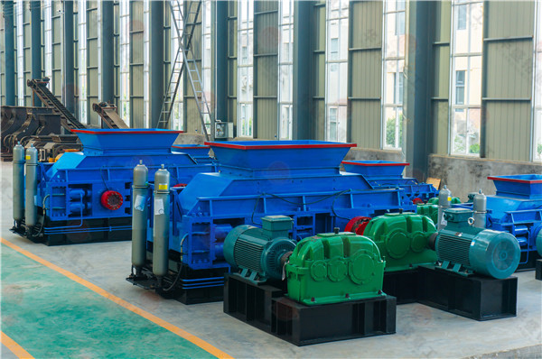 時(shí)產(chǎn)200噸對(duì)輥制沙機(jī)多少錢(qián)一臺(tái)